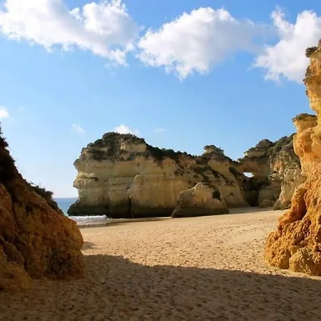 Апартаменты By The Sea *