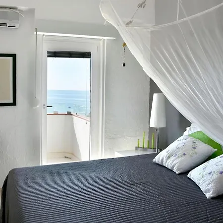 Апартаменты By The Sea *