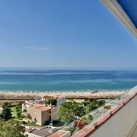 By The Sea Апартаменты *